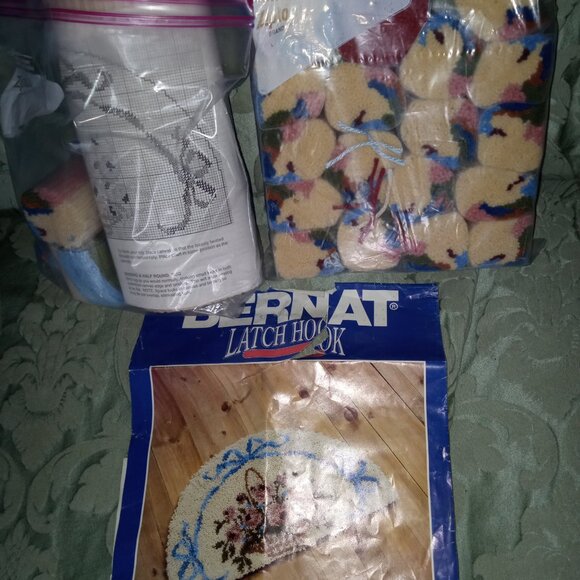 Bernat Basket with Roses Latch Hook Rug - Picture 5 of 5